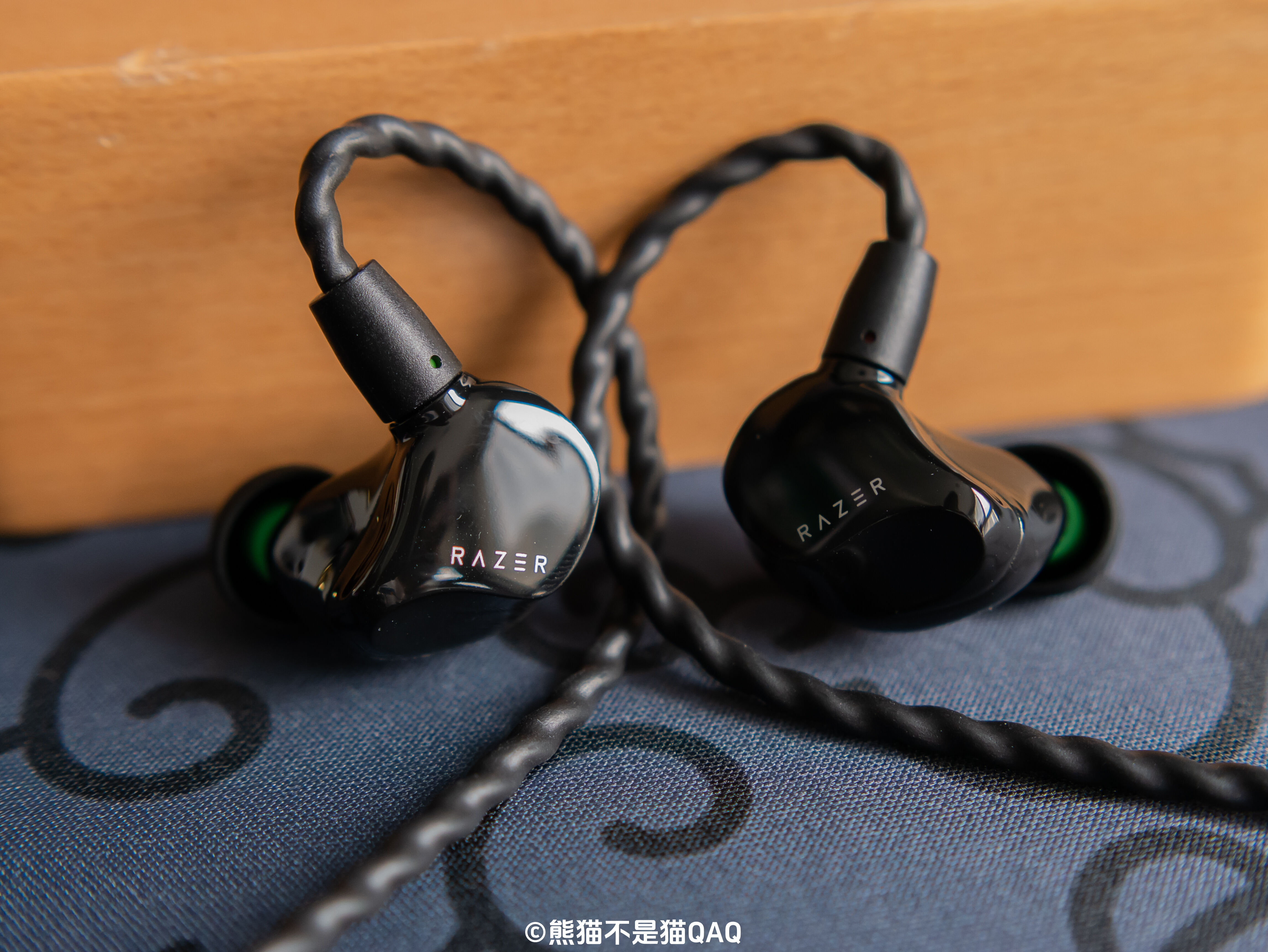 hifi级监听为发烧友而生razer雷蛇虎鳗入耳式监听hifi耳机