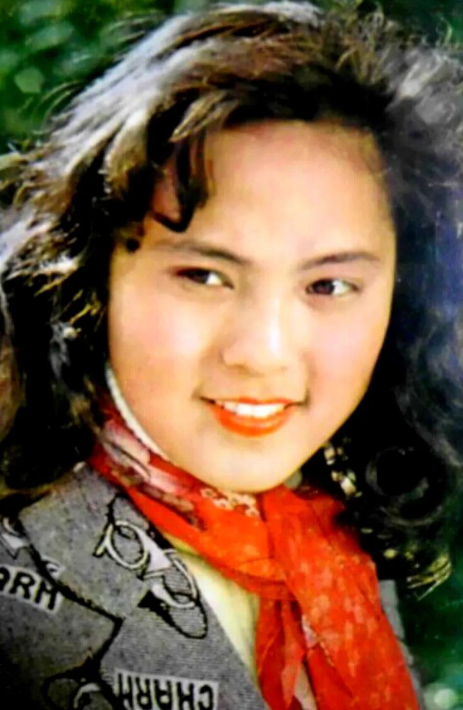 而这次,她则必须走到幕前,去赚钱,去养儿子长大.