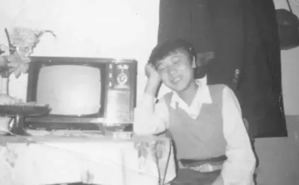 回顾演员于和伟我这辈子正确的决定就是与平凡妻子厮守终生