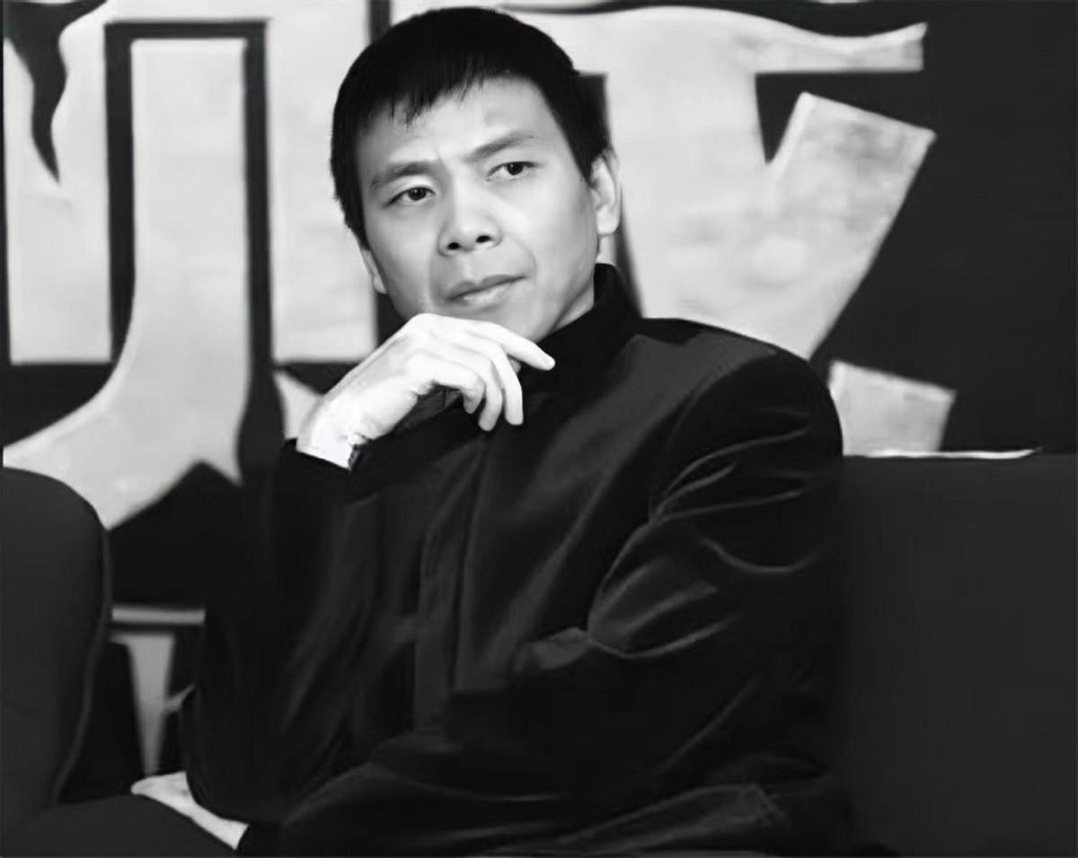 回顾冯小刚前妻张娣23年坚持不嫁全心陪伴女儿今女儿成她骄傲