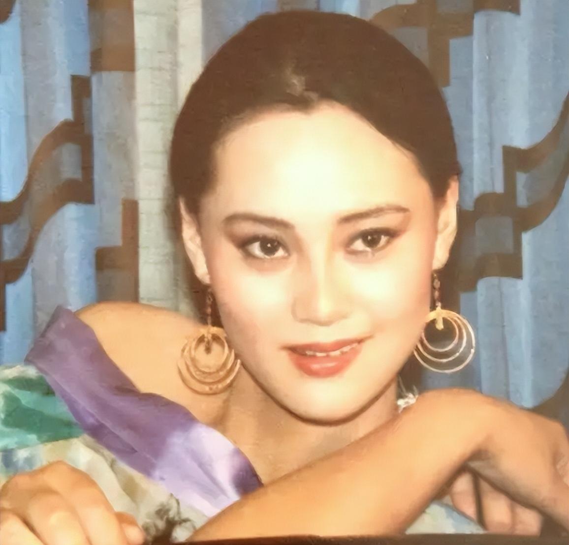 妻子离世丈夫投入地产大亨怀抱大宋佳如何抉择