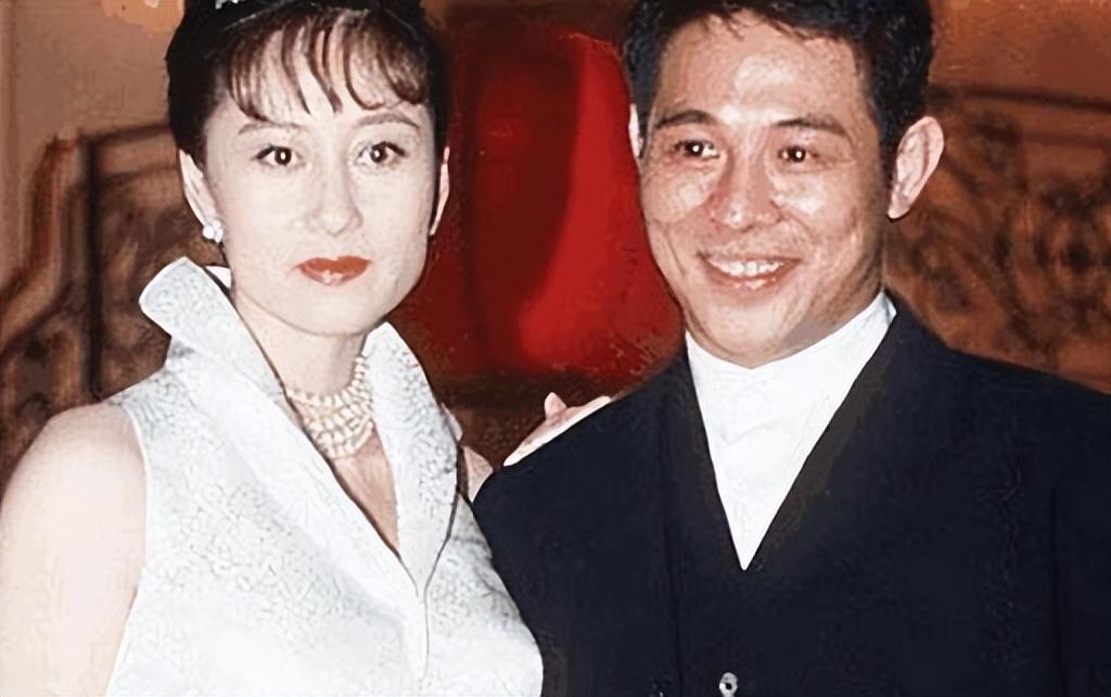 回顾李思父亲是李连杰母亲是黄秋燕我却流浪了整整15年