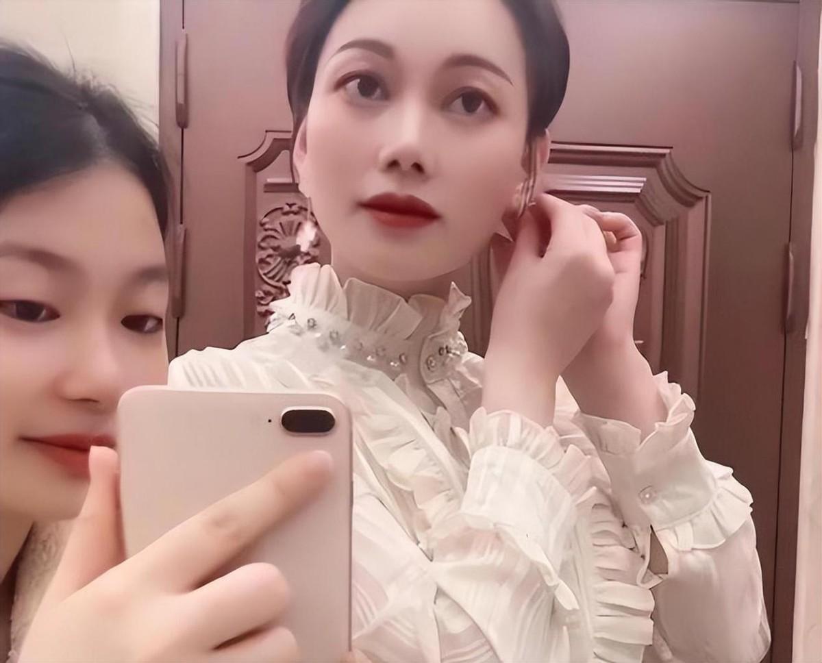 06年广西女网红远嫁北大精英13年间连生7孩称不想浪费基因