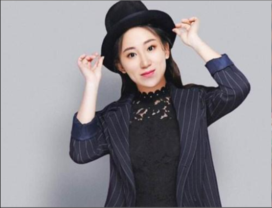 回顾丫蛋17岁被赵本山一眼相中两次嫁同门师兄如今怎样了