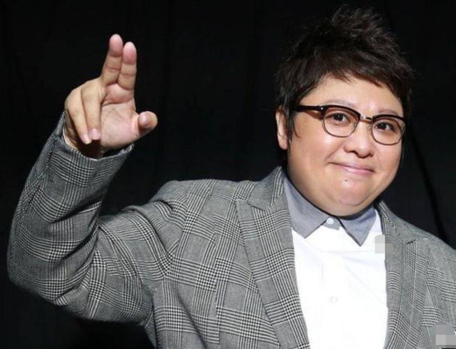 回顾韩红行善不求回报收养280多个孤儿捐款捐到倾家荡产