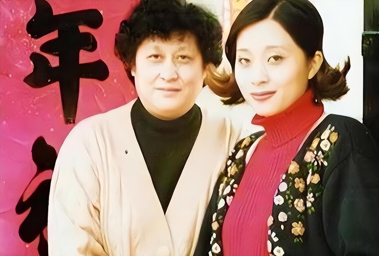 回顾她曾5上春晚肤色黝黑却因此成名丈夫去世后无奈淡出舞台