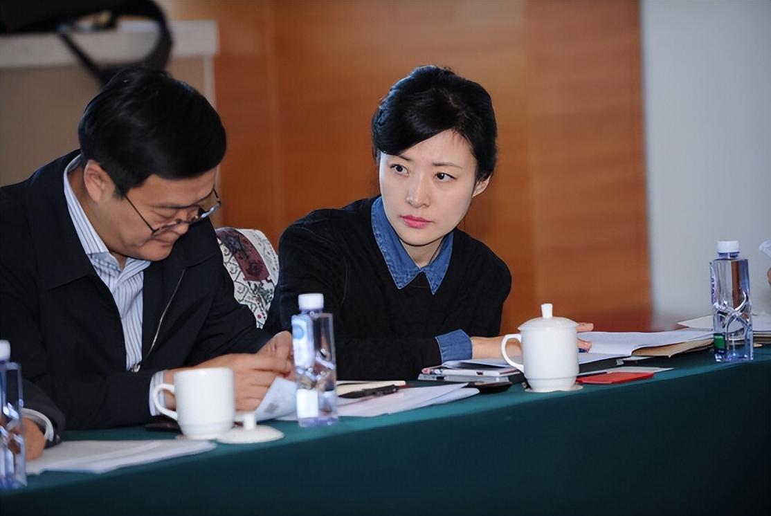 回顾主持人周涛与姚宏离婚后转身再嫁富豪直言对女儿心中有愧