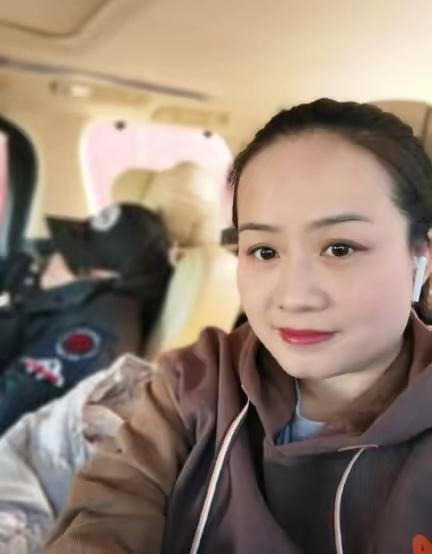 回顾岳云鹏的妻子郑敏选择一无所有的岳云鹏因爱一巴掌掌掴丈夫