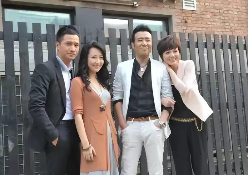 回顾演员于和伟我这辈子正确的决定就是与平凡妻子厮守终生