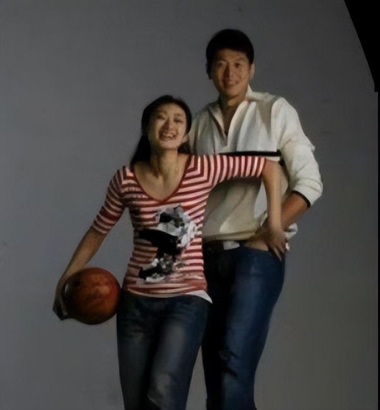 回顾莫科27岁结婚婚后5个月妻子离世再婚和妻子照顾前妻父母