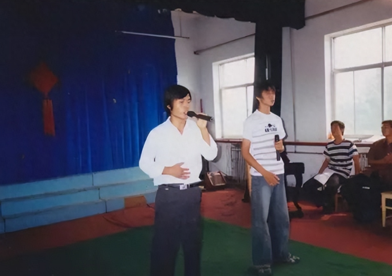 在山西省长治市的大丁庄乡果园村,1988年的一个清晨,苗凯降生在这片