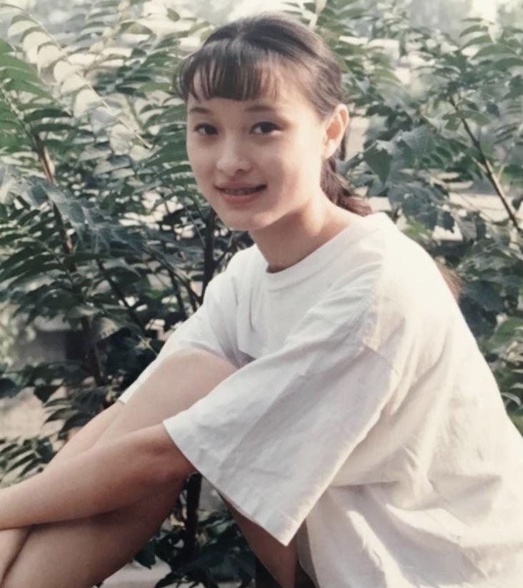 回顾吴越:和陈建斌恋爱五年,对方却娶蒋勤勤,如今她未婚未孕