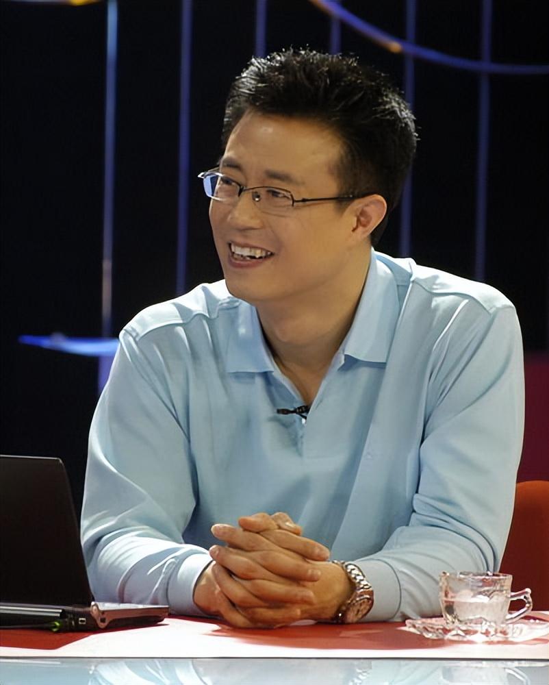 回顾白燕升结婚9个月妻子瘫痪他用爱创造奇迹50岁得二胎