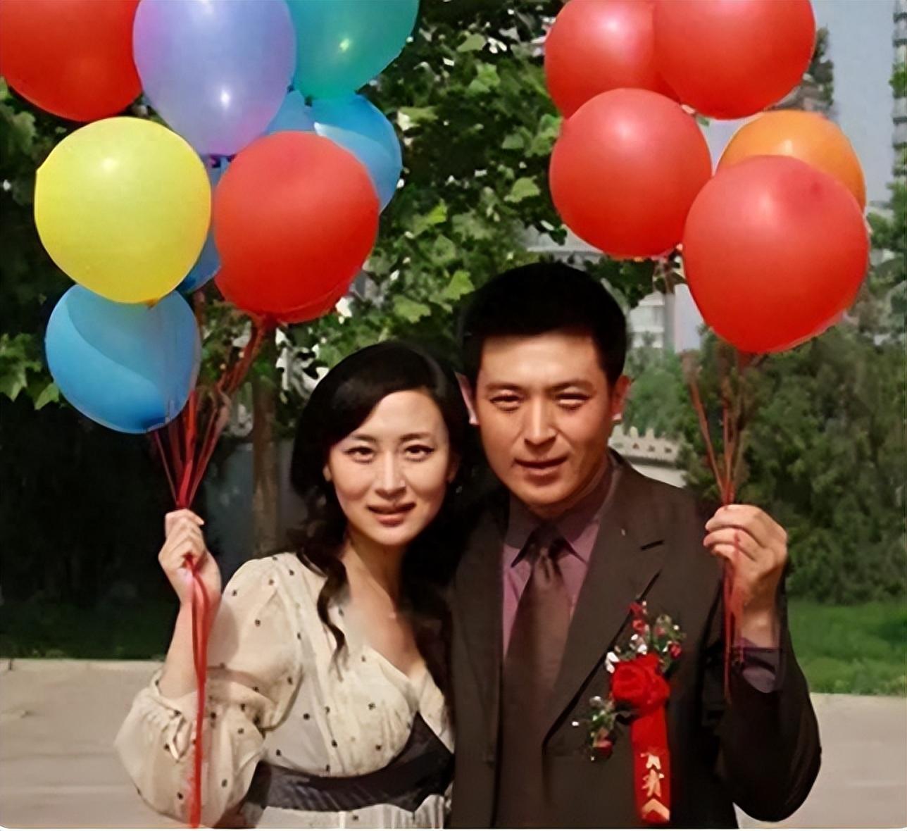 回顾孙涛娶同学李莉结婚27年被拿捏死17次上春晚是她的功劳