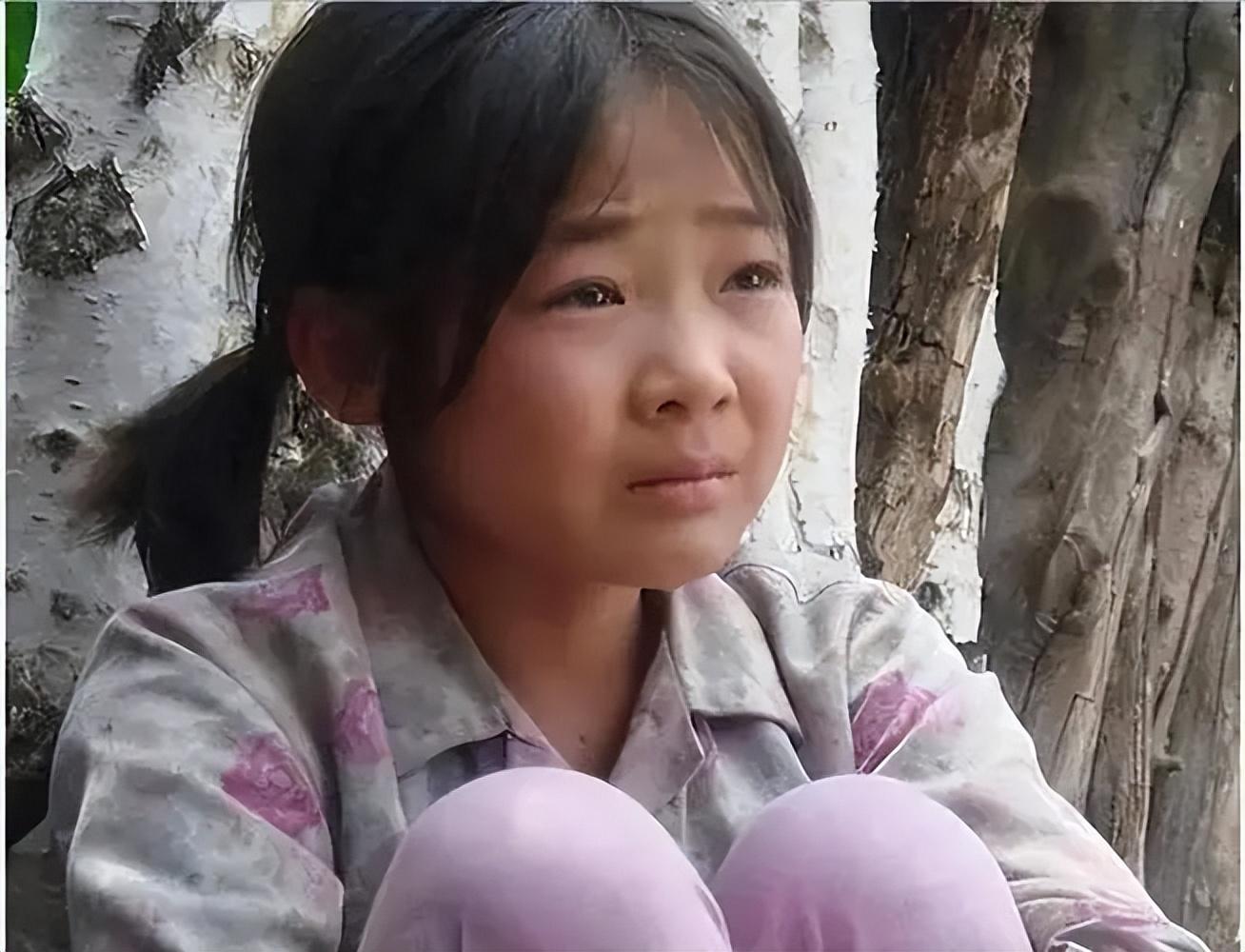 回顾齐如意7岁出道12岁爆红当红时出国留学如今无戏可拍