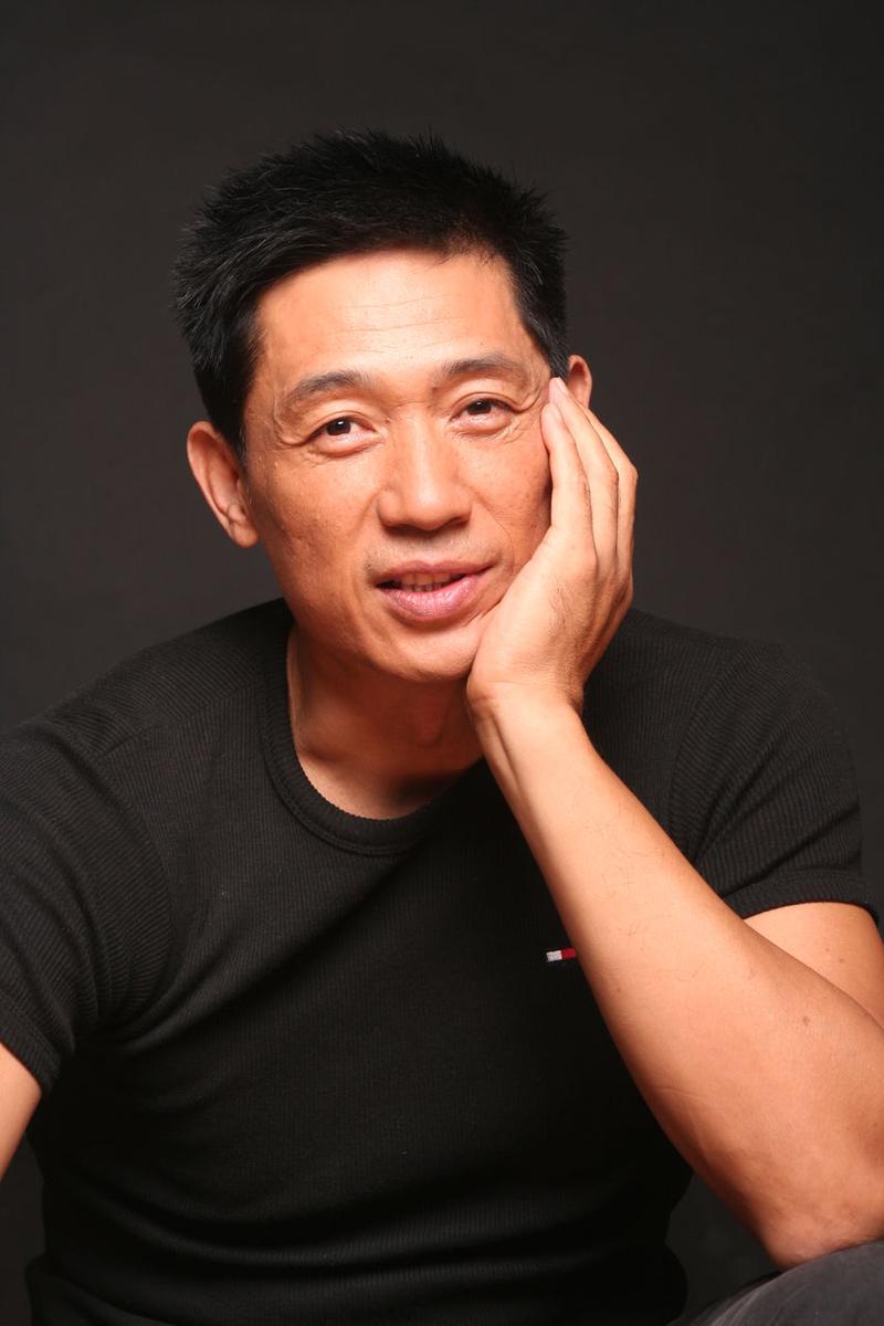 演员石凉我这辈子正确的决定就是与丛珊离婚娶圈外人为妻