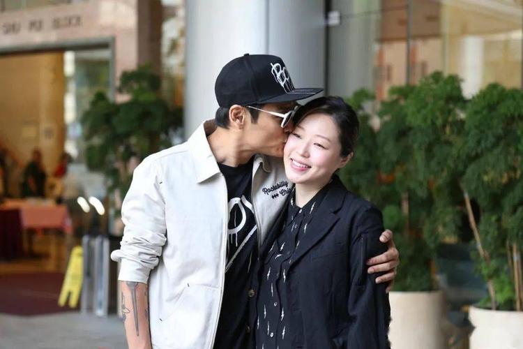 杜德伟与吴君如周汶锜谈情说爱最终却选择平凡另一半