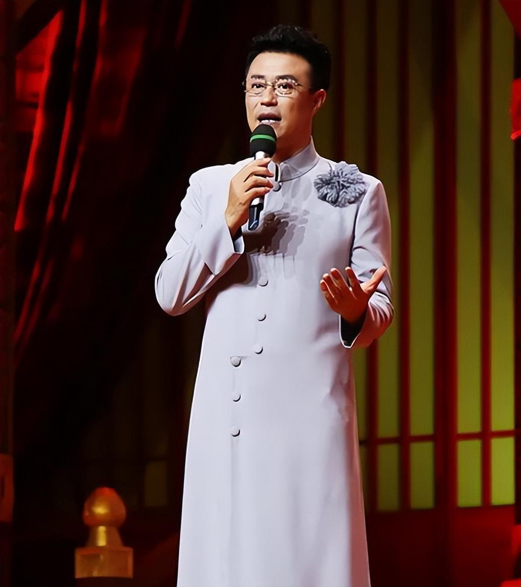 回顾白燕升因爱照顾瘫痪妻子对女儿宠溺有加50岁再得小儿子