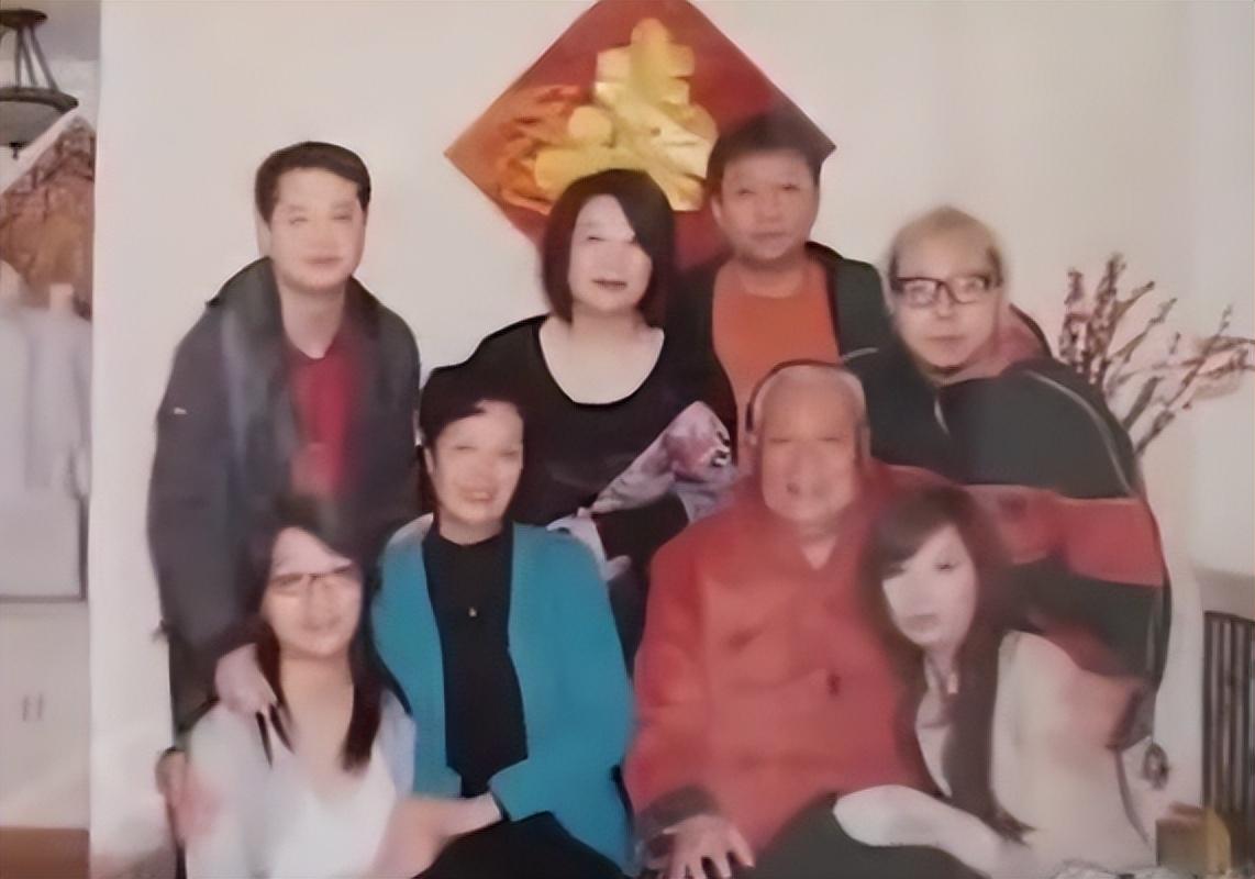 回顾朱龙广把妻子宠成女儿结婚50年没让她做过饭幸福美满