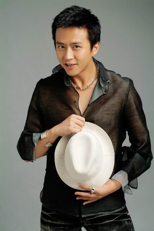 回顾暖心的邓超姐姐省吃俭用供他读书成名后给姐姐买了2套房