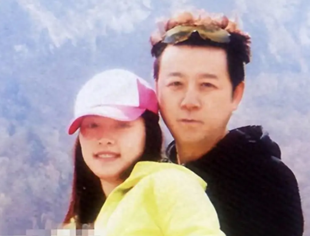 回顾重庆李燃嫁给大17岁郭涛婚后生一双儿女风光背后是辛酸