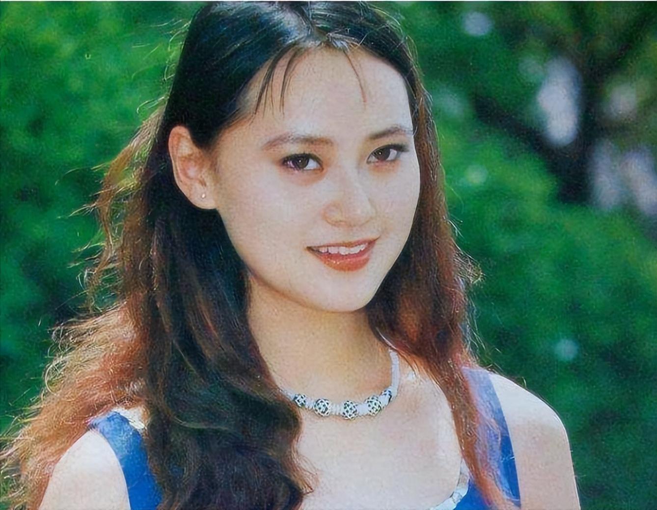 妻子离世丈夫投入地产大亨怀抱大宋佳如何抉择