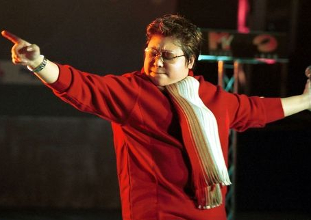 回顾韩红行善不求回报收养280多个孤儿捐款捐到倾家荡产