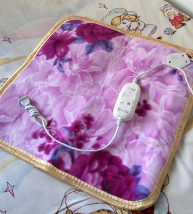 回顾九十年代风靡一时的电热毯为何逐渐消失了原因很现实