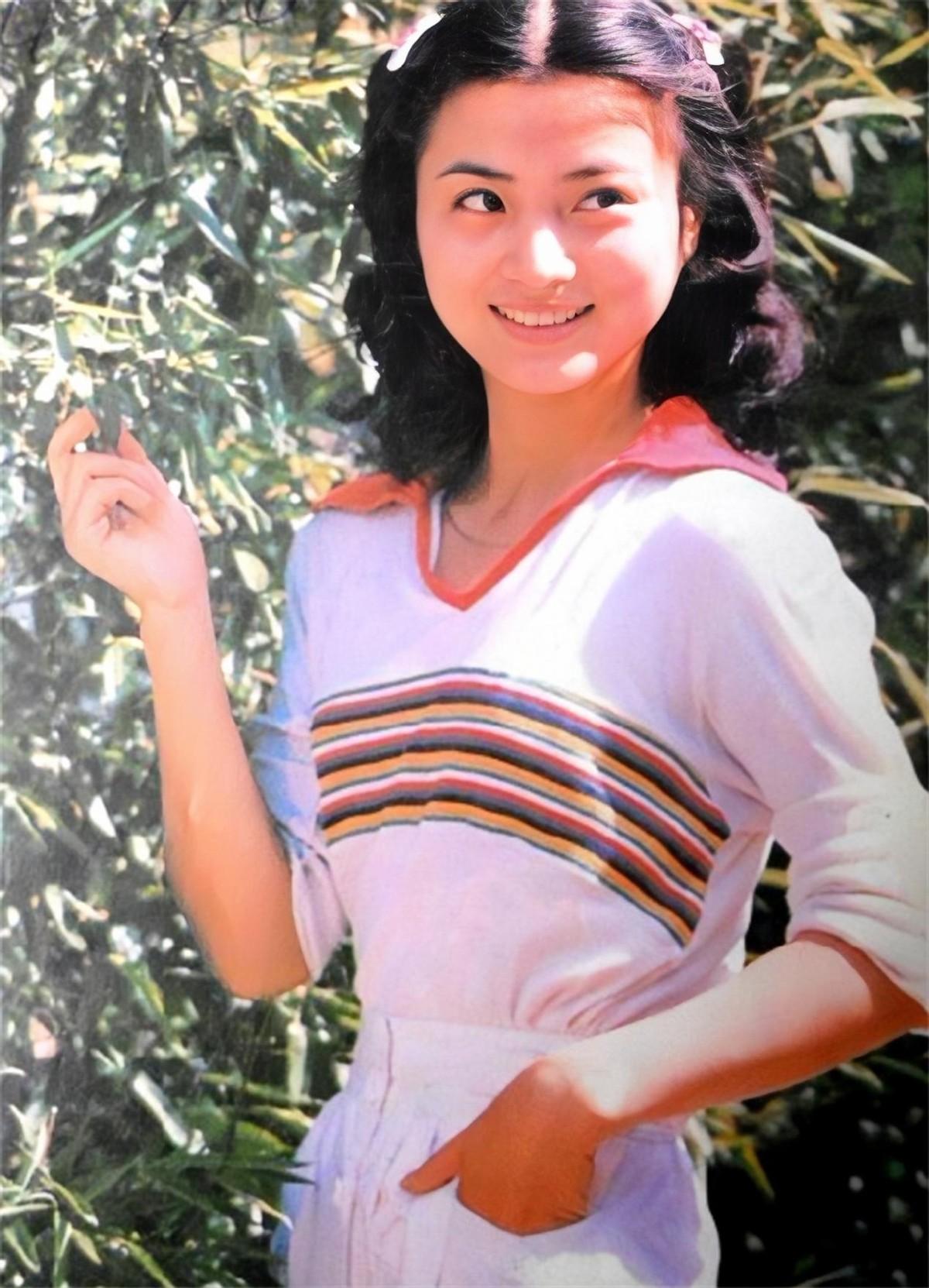 回顾朱逢博41年婚姻催人泪下丈夫离世后独自守着骨灰生活14年
