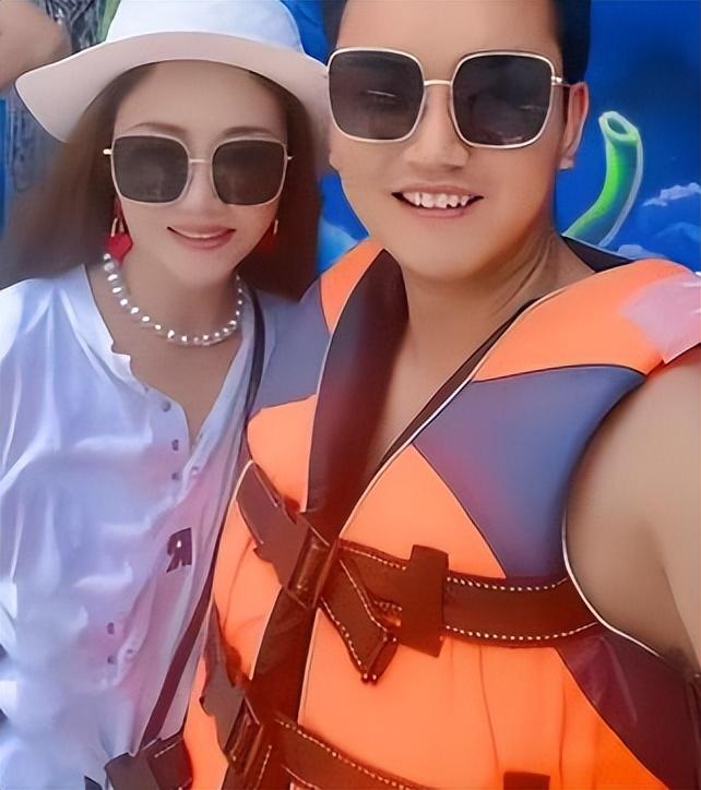 回顾姐弟恋相差17岁结婚走红妻子41岁高龄生子丈夫为了真爱