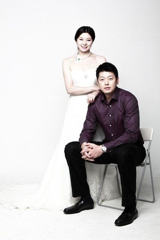 回顾莫科27岁结婚婚后5个月妻子离世再婚和妻子照顾前妻父母