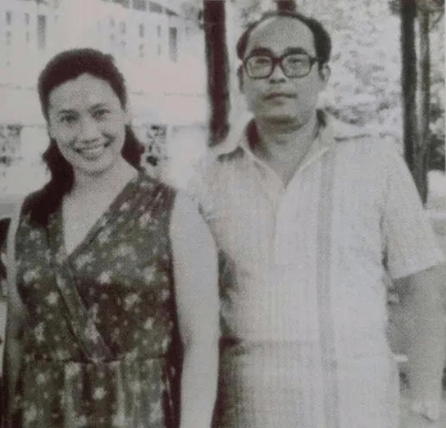 回顾朱逢博41年婚姻催人泪下丈夫离世后独自守着骨灰生活14年