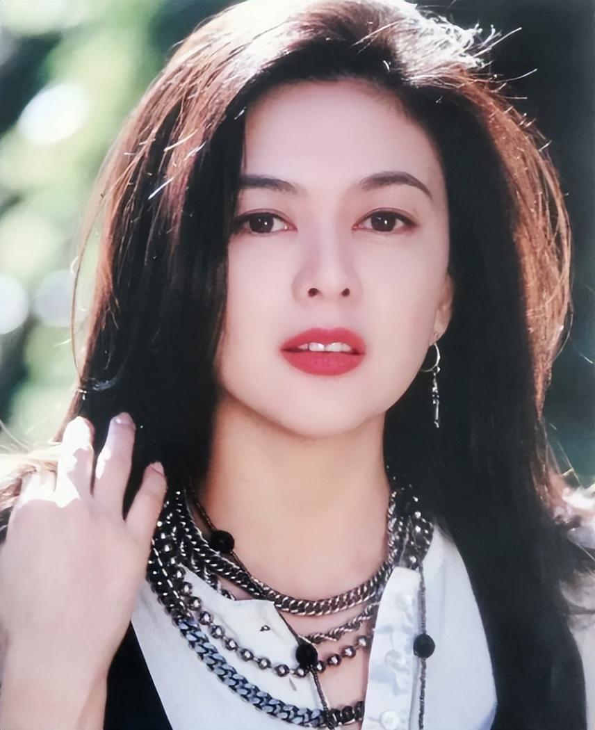 回顾关山与女儿28年断绝来往女儿关之琳为其准备400万墓地