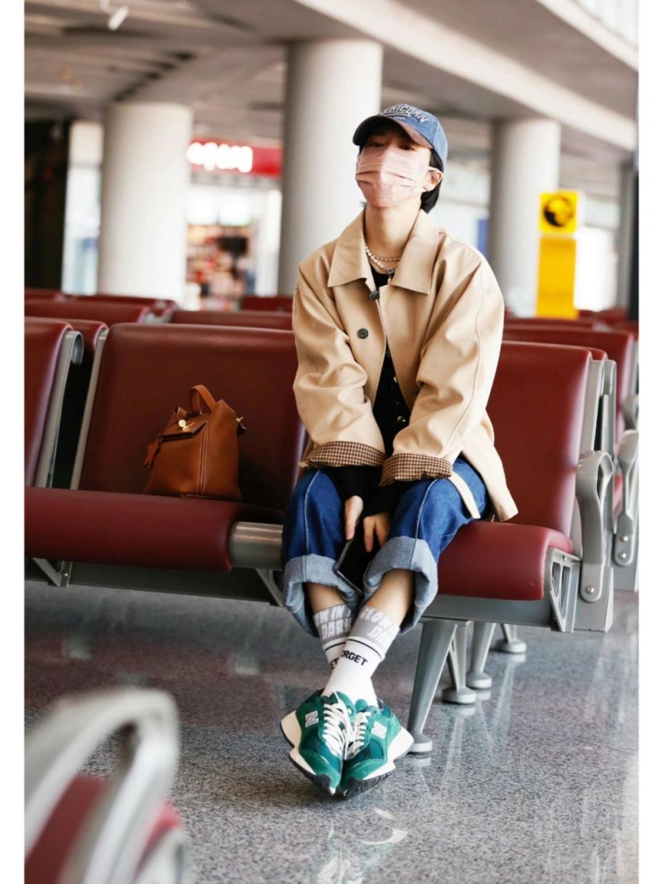 宝子们98,女星郁可唯的机场私服穿搭分享来咯05!