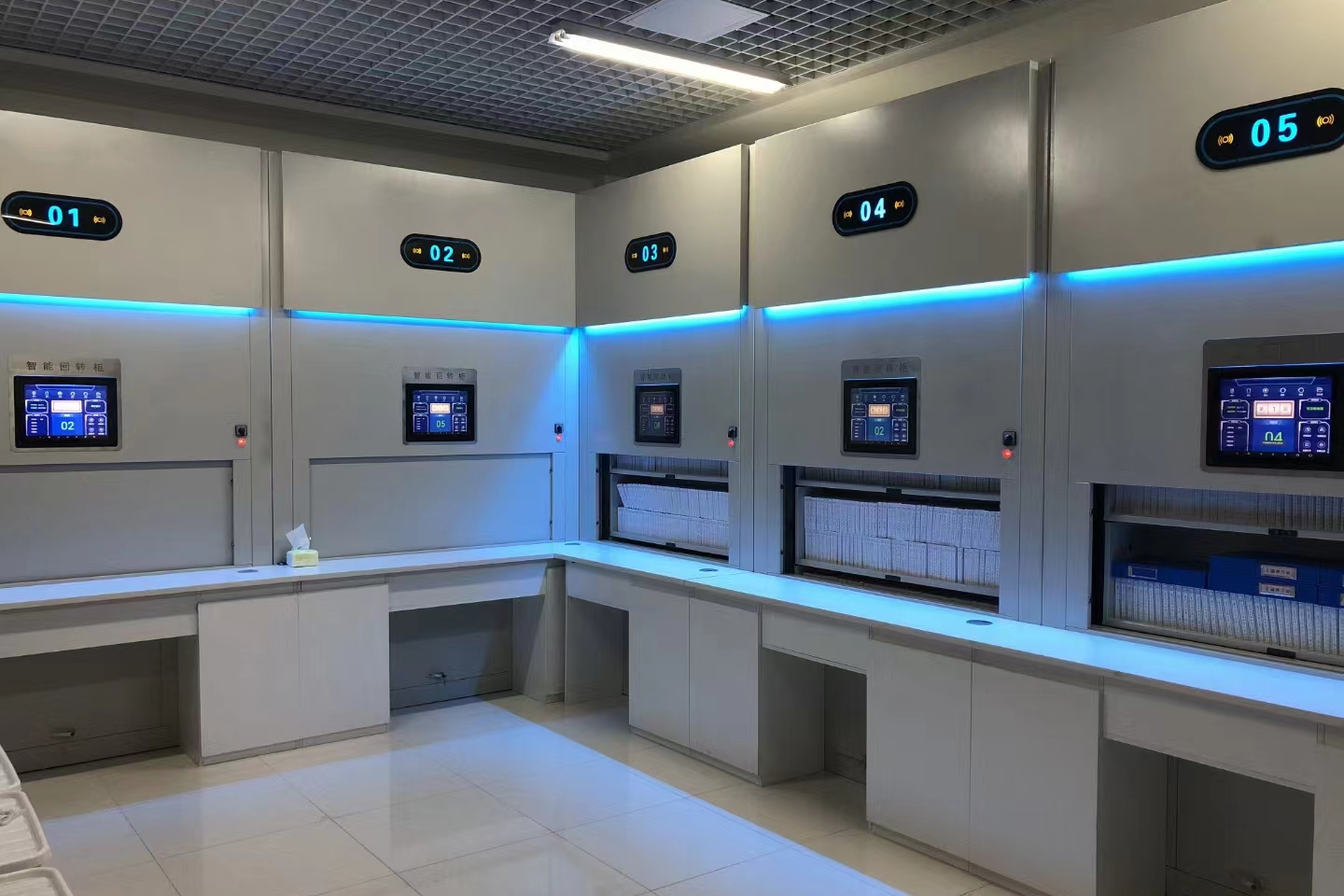 回转柜是一款高效,智能的仓储设备,采用先进自动控制技术和智能化管理