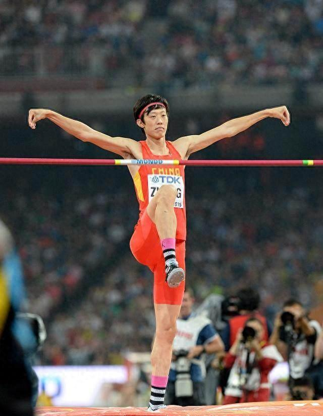 张国伟:惨遭国家队除名,从世界冠军沦为网红,成绩力压现役冠军