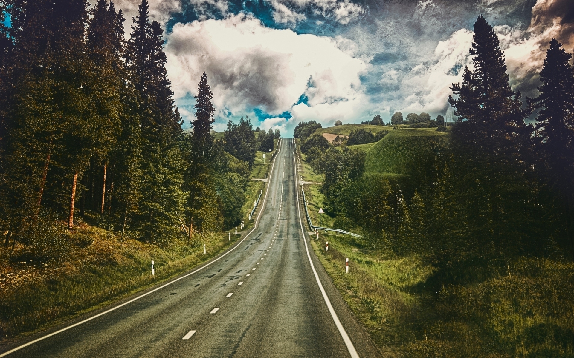 何处春光不再妍,百年谁谓有今天