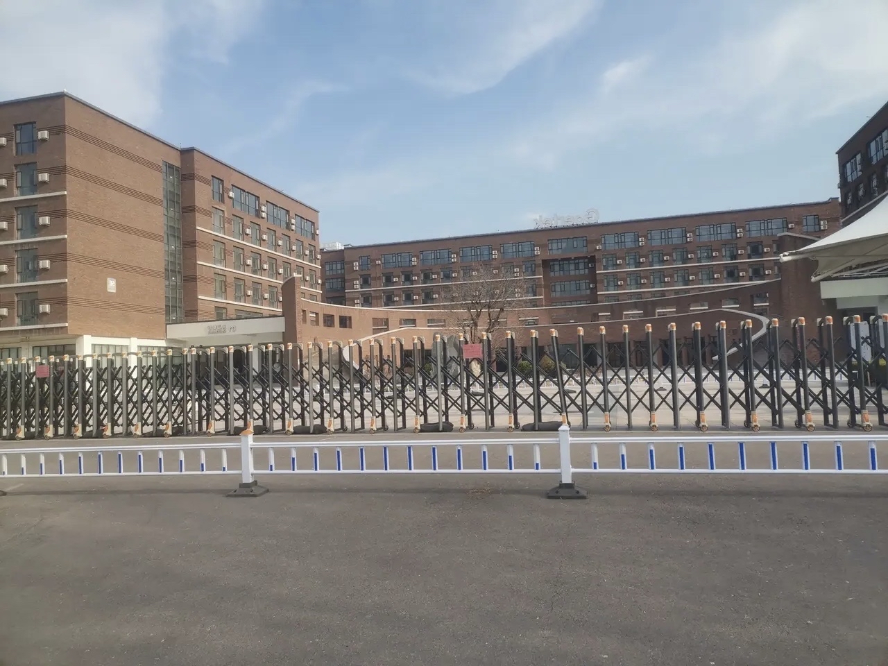 歌尔电声园及生活广场冷静下来了