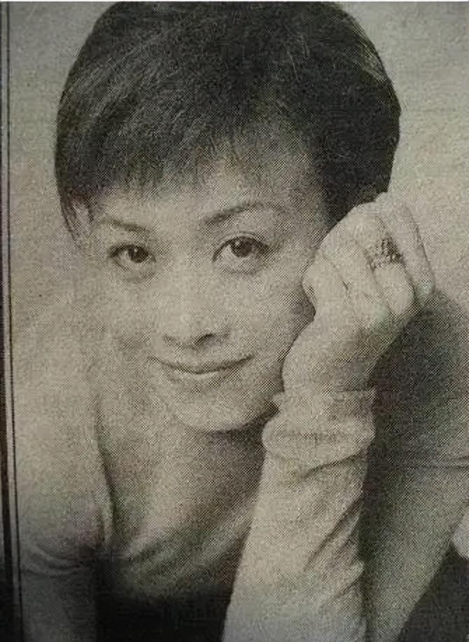 回顾那英为爱生下一子分手后带儿子嫁给男闺蜜如今生活怎样了