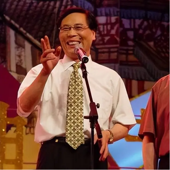 回顾相声演员笑林:去世后,儿子撑起全家,妻子的坚持让人泪目