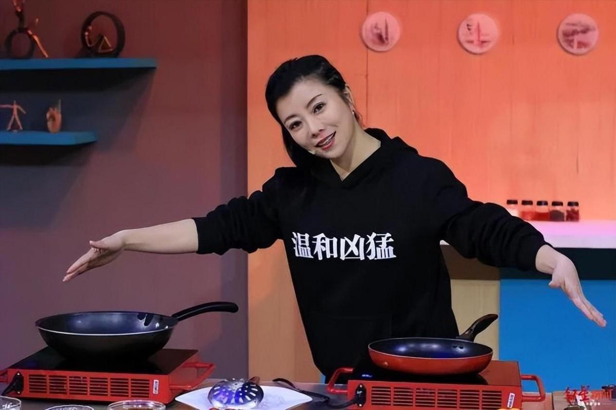 回顾43岁脑癌单亲妈妈,被告知生命只剩1年却遇到小她9岁的男人