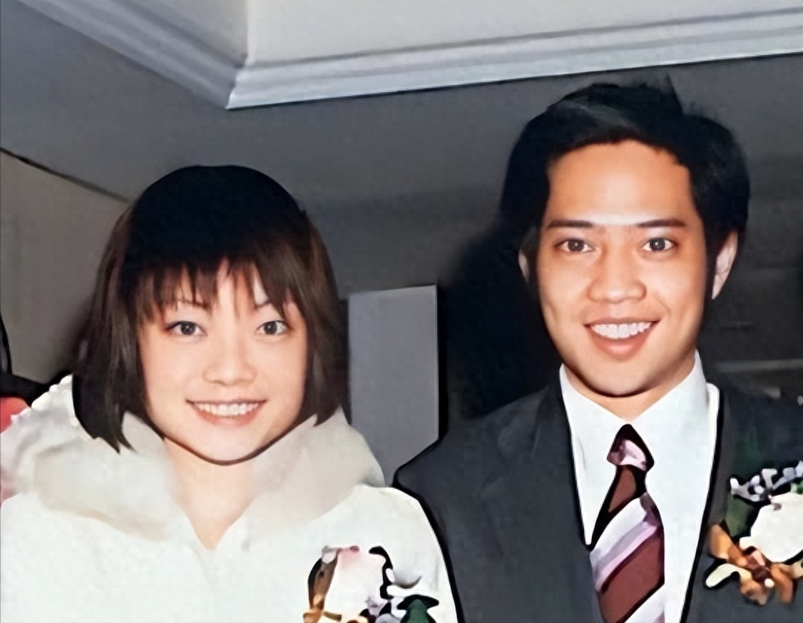 回顾伍智恒嫁入豪门8年瘦44斤被丈夫抛弃父亲悲壮守候让她重生