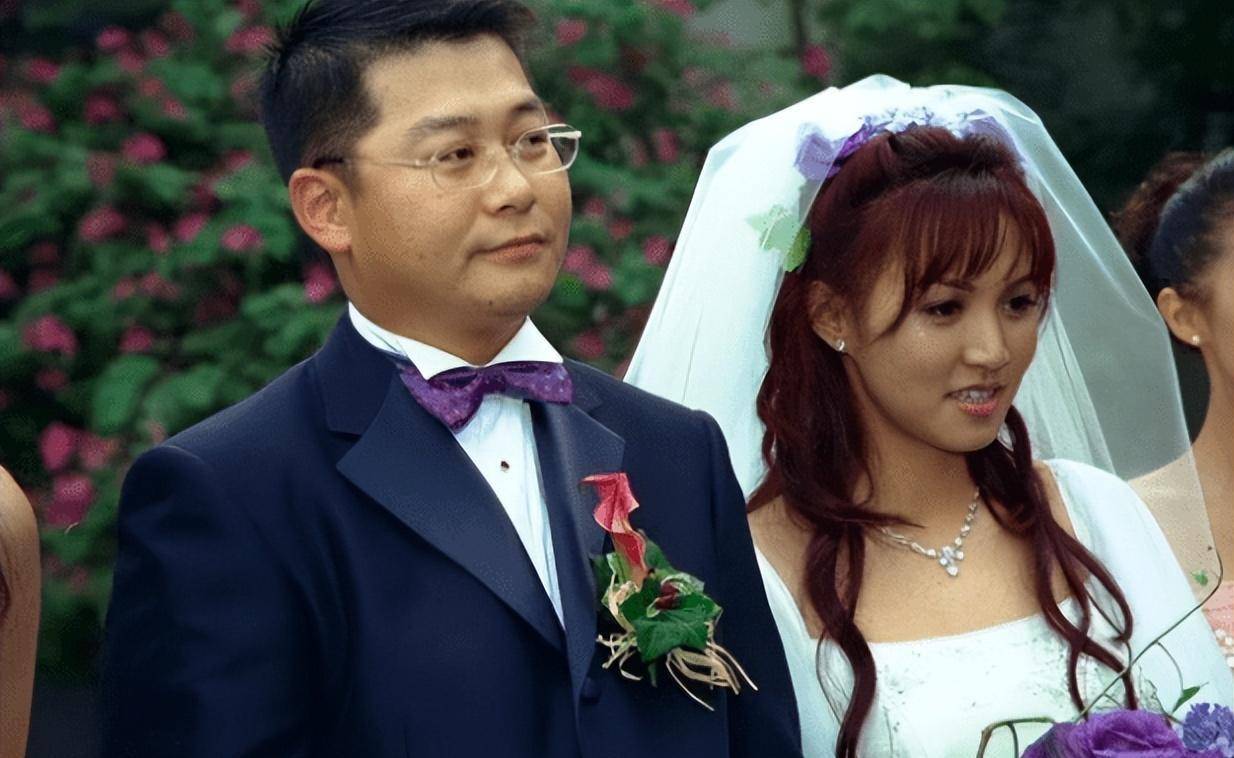 回顾黎瑞恩:含泪离婚后独自抚养两女儿,在病痛中与出轨前夫和解