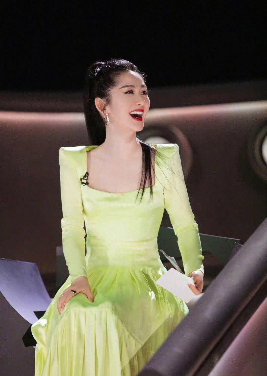 回顾谢娜从平凡到走上人生巅峰离不开张杰的帮助