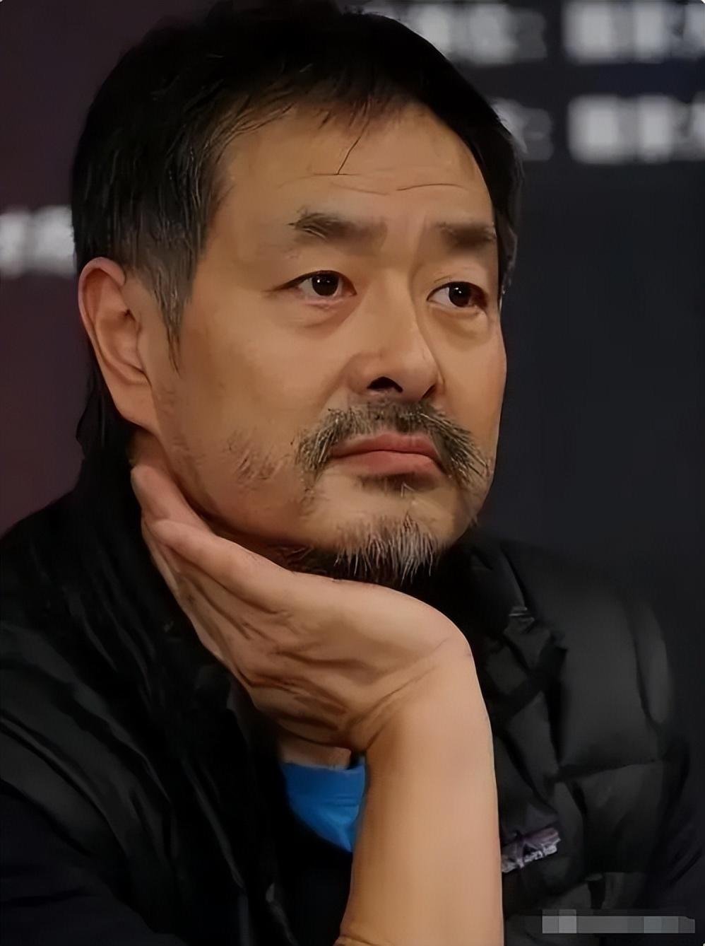 回顾濮存昕家人相继离世如今70岁的我不敢老去还要照顾老母亲