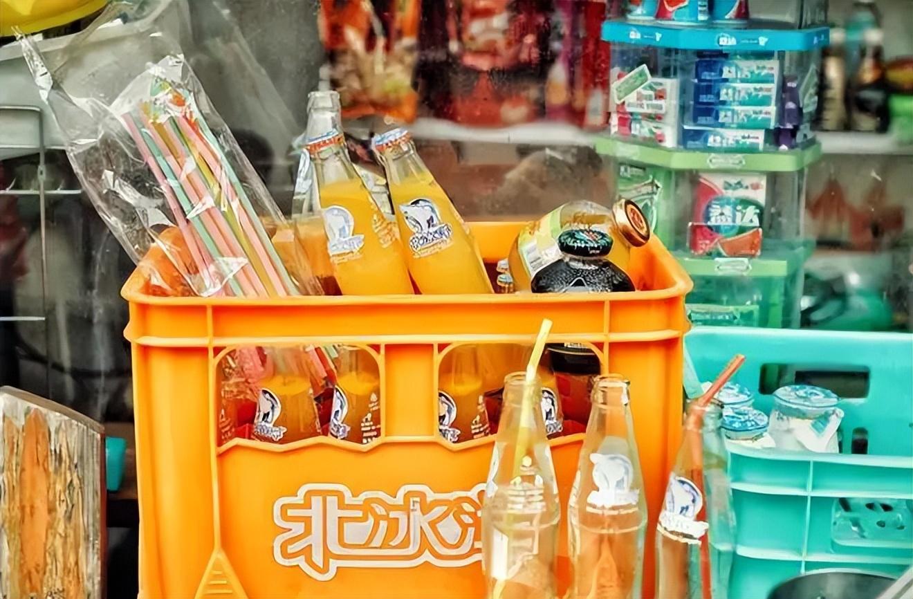 1936年,北冰制冰厂建立,也是北京的第一家人工制冰厂,但次年的卢沟桥