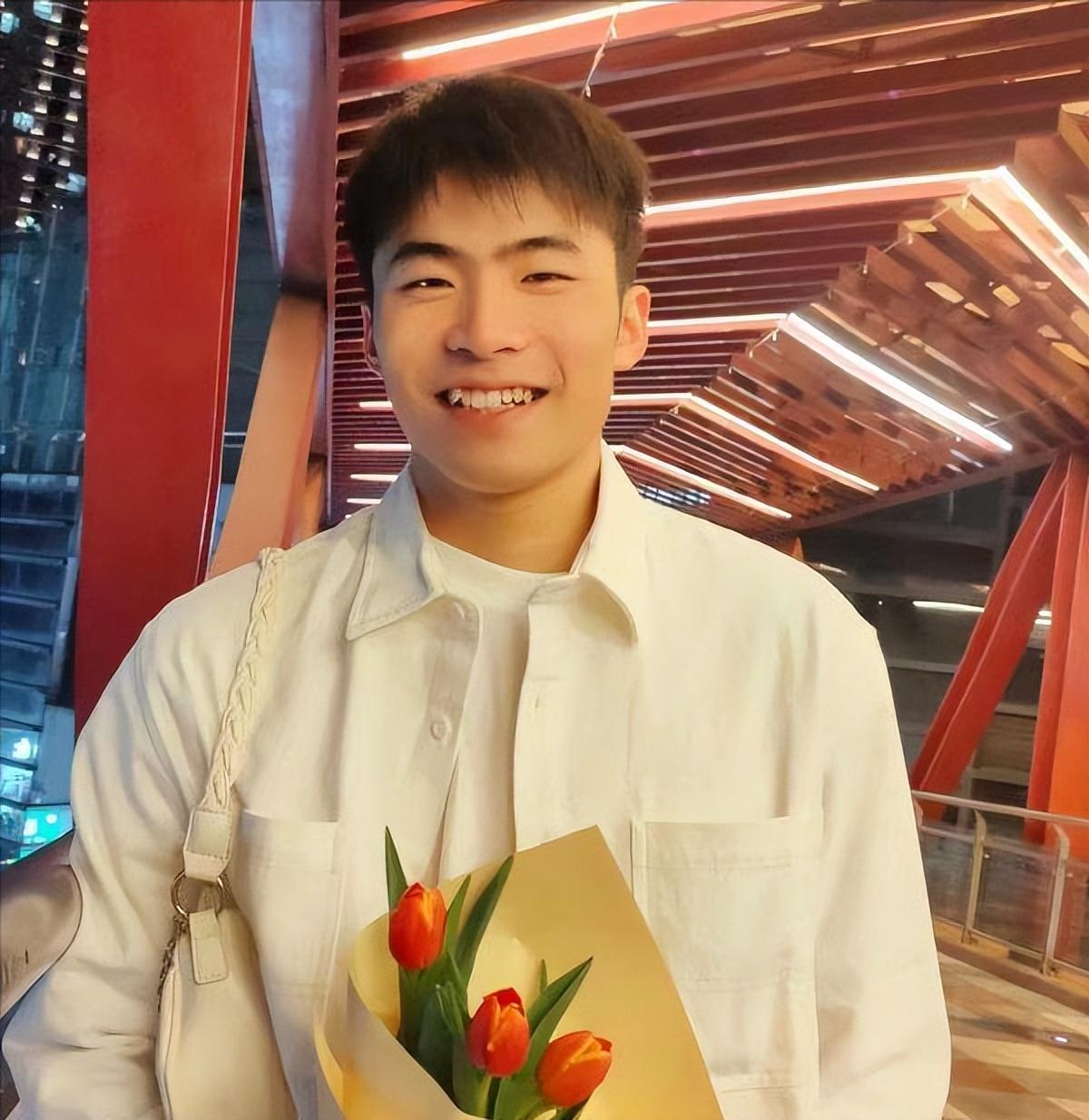 回顾24岁研究生伤膝盖致心脏骤停离世器官捐给多人遗言令人泪目