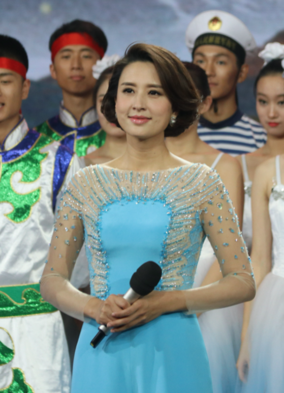 回顾主持张蕾嫁给圈外生意人生产走过鬼门关谈起儿子直言愧疚