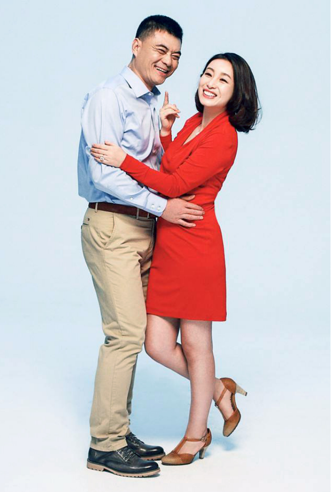 回顾辽宁女婿王新军娶小7岁秦海璐安顿母亲晚年让她享福