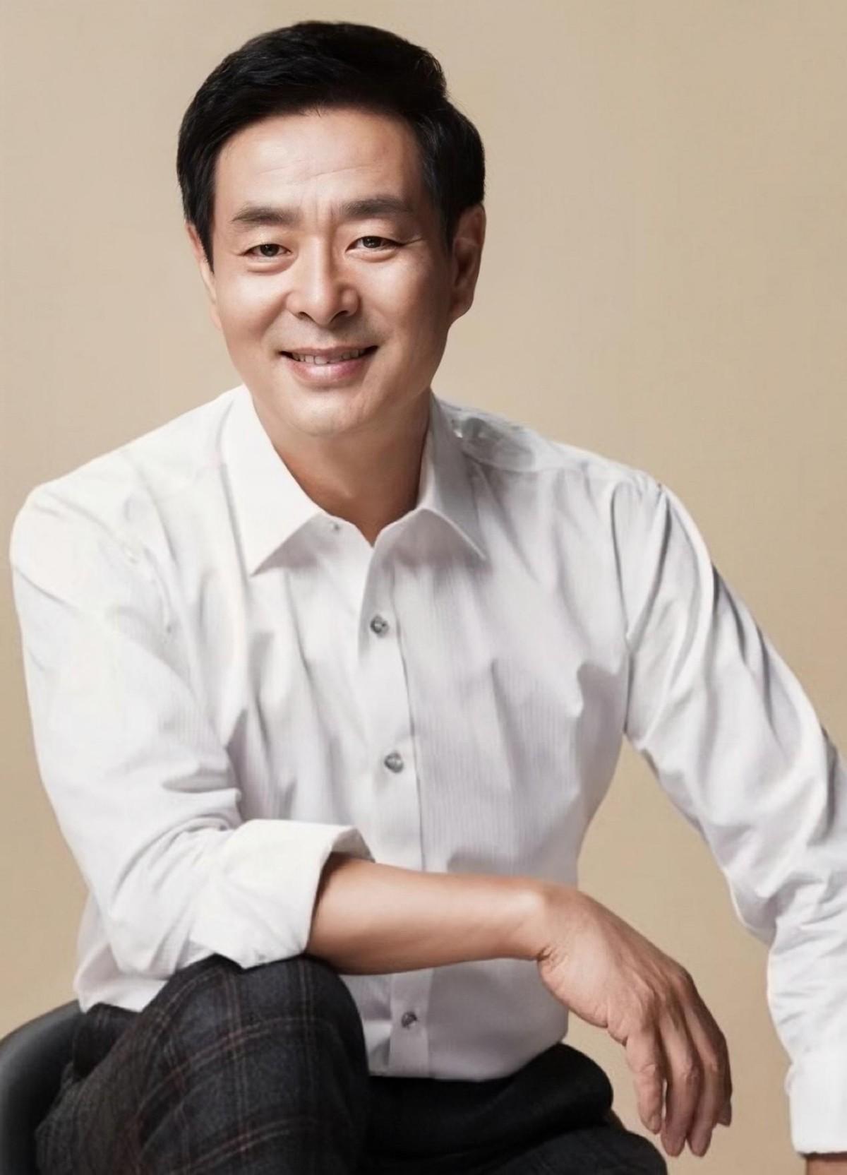 回顾濮存昕:辉煌背后有泪水,家人接连去世,69岁的他不敢老去